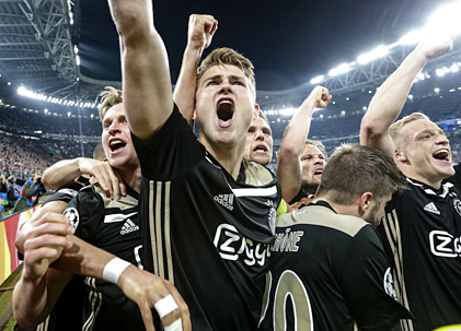 HLV Juventus nói Ajax thắng liên tiếp vì quá may mắn