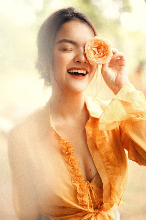 chet-du-du-vi-ve-rang-ro-cua-pham-quynh-anh-sau-li-hon (4)